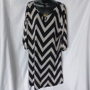 5th & Love Chevron dress, Black & Gray